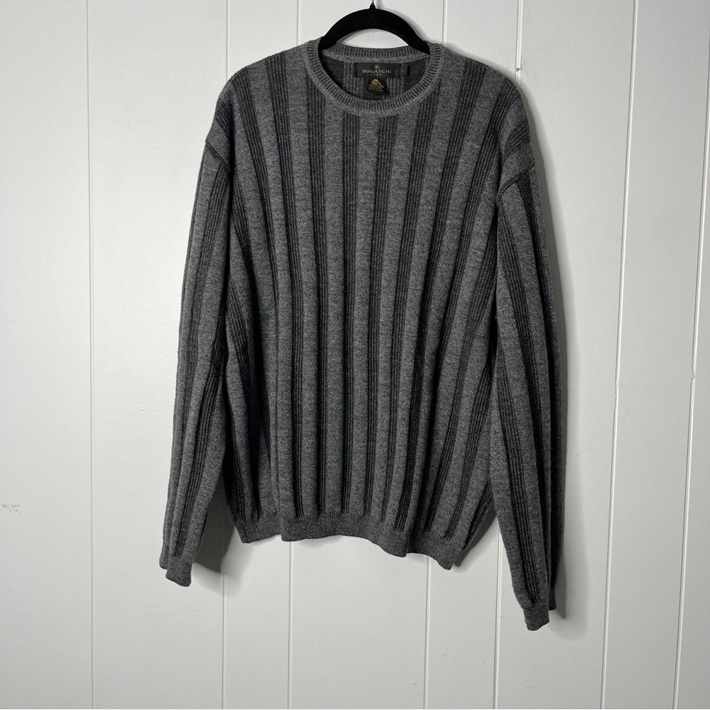 Vintage Bugatchi 100% Wool Gray Vertical Striped Men's Sweater L